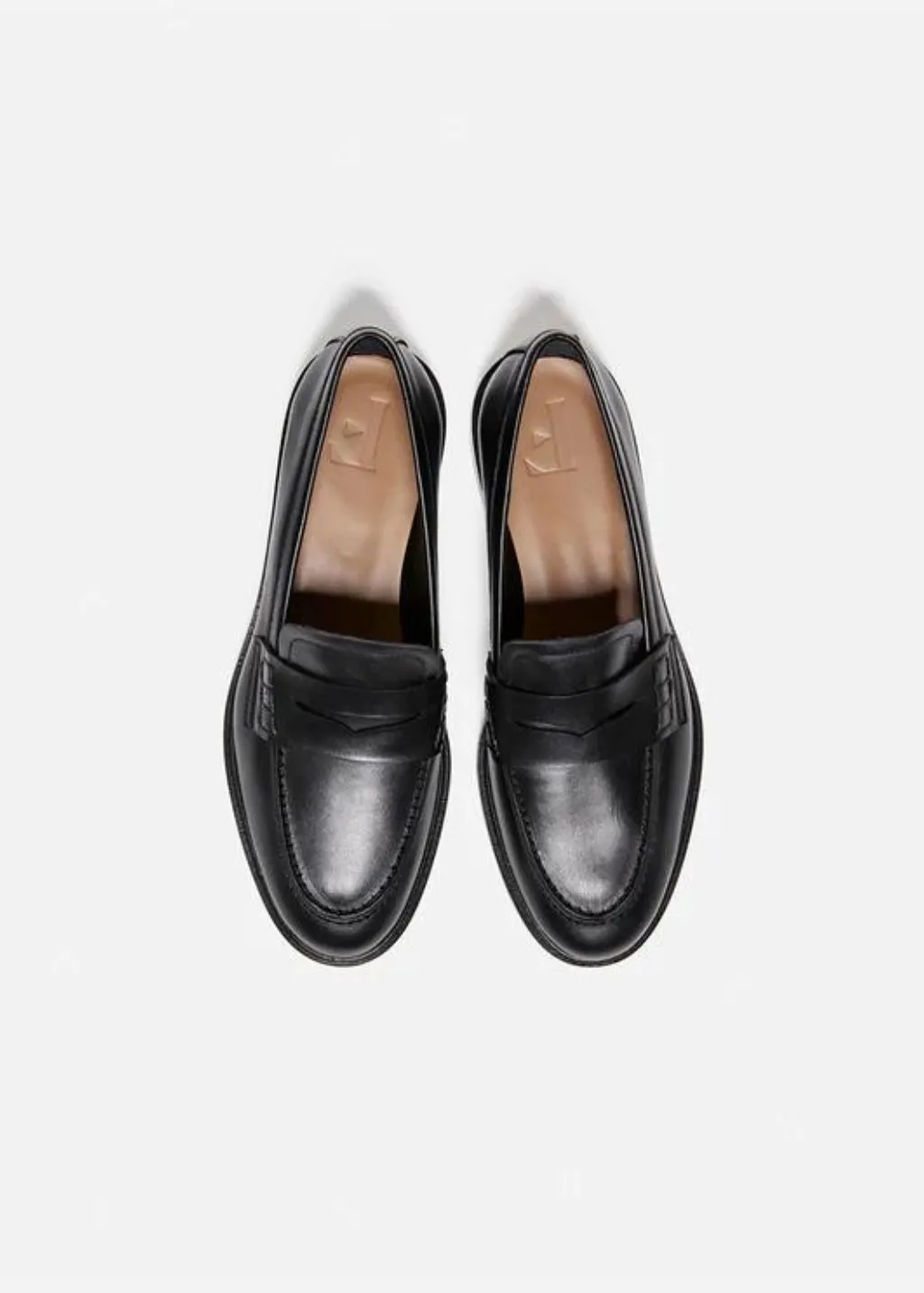 Flattered Sara Loafer in Black