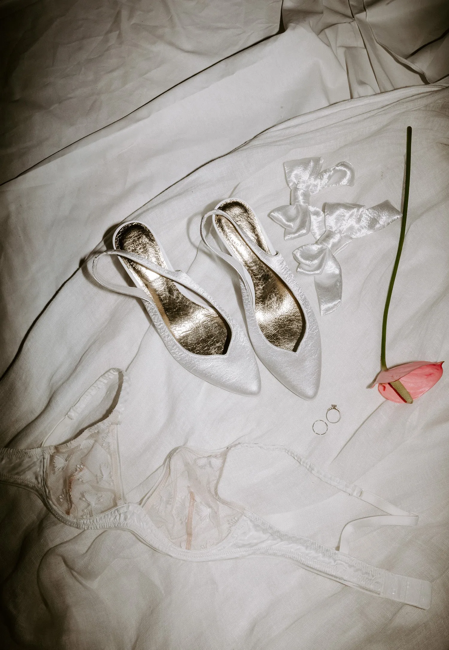 GARDENIA - CLOSED TOE SATIN BRIDAL HEELS WITH BOW