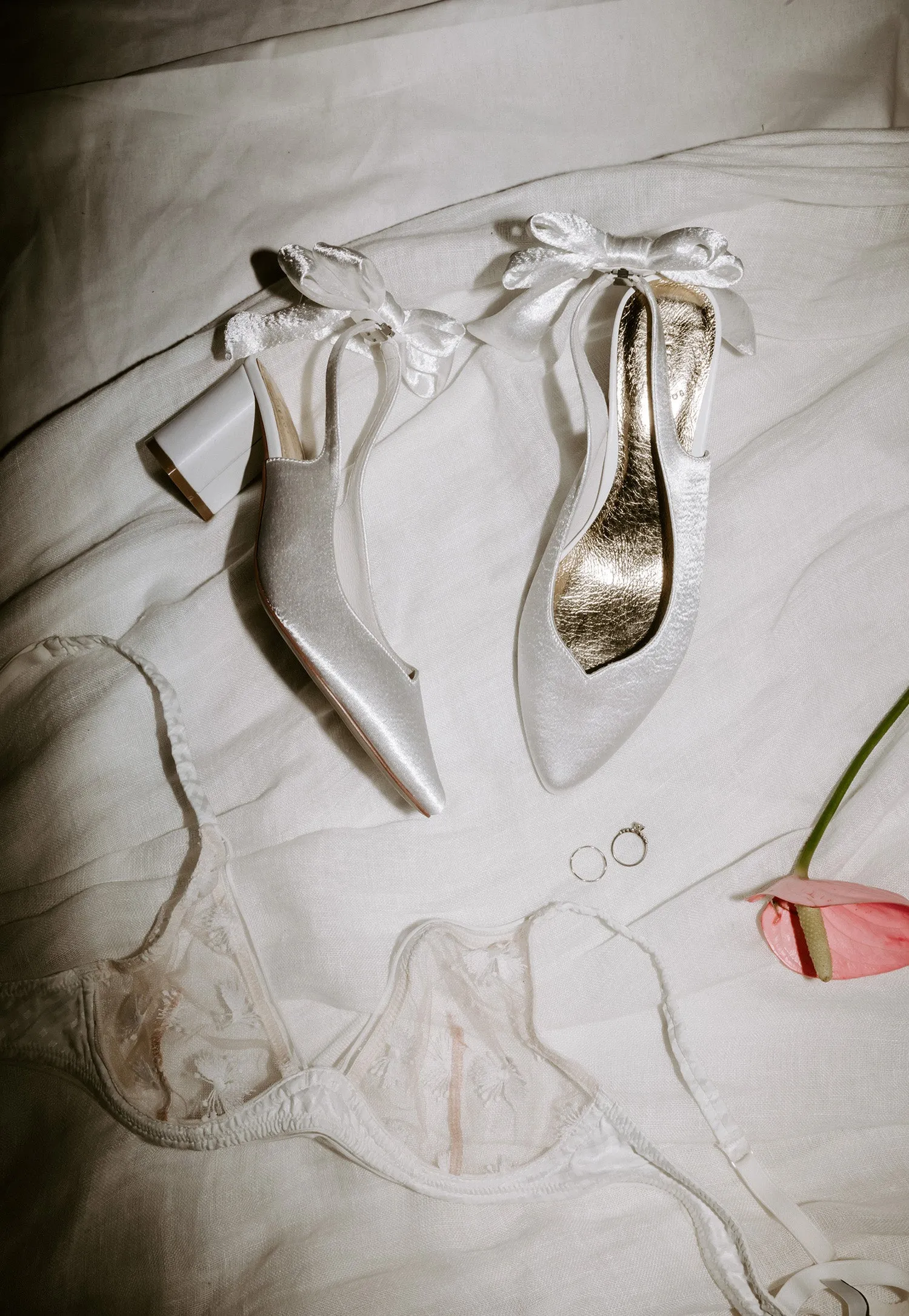 GARDENIA - CLOSED TOE SATIN BRIDAL HEELS WITH BOW